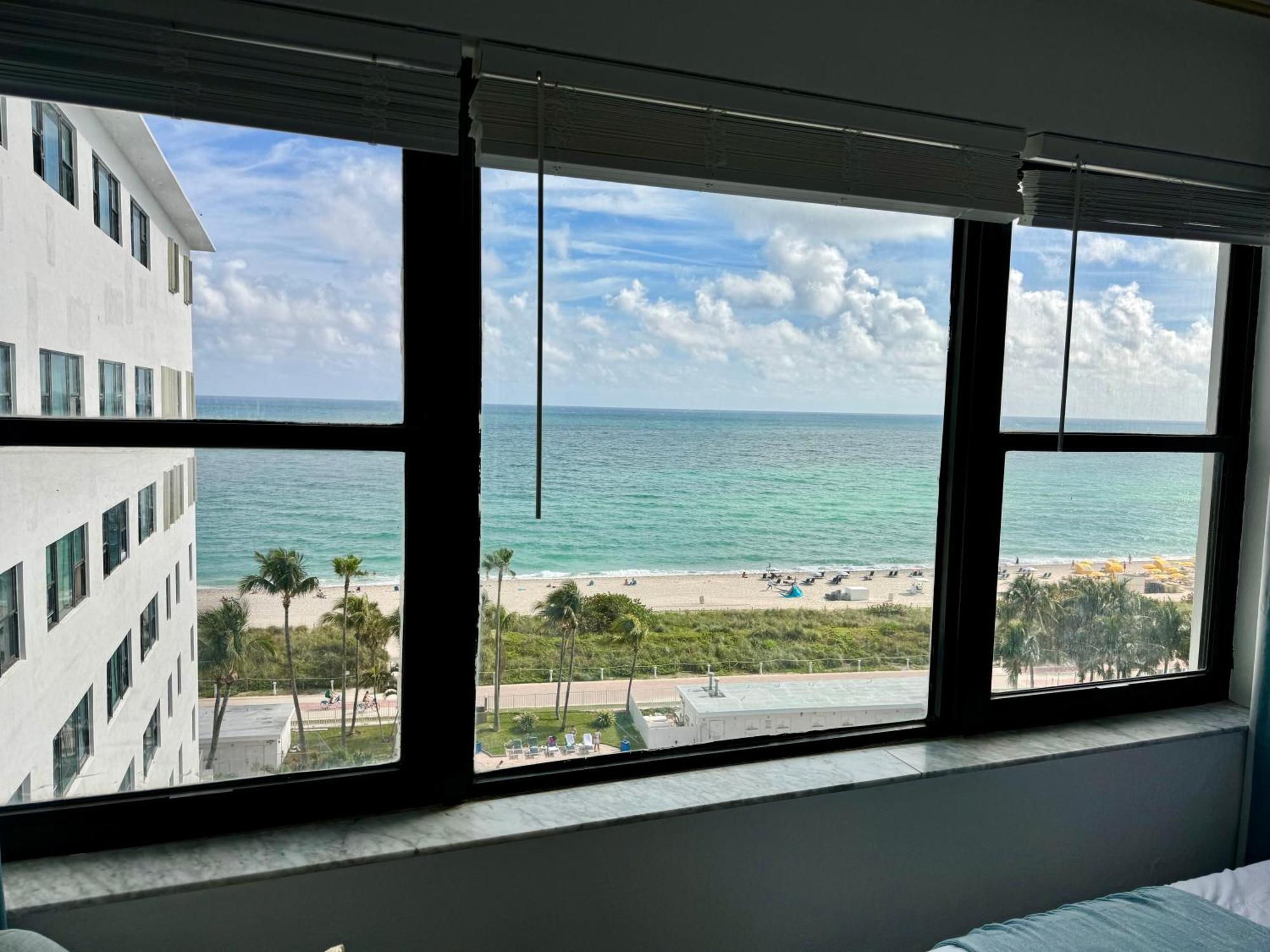Directly On The Beach With Pool & Ocean View Miami Beach Exterior photo
