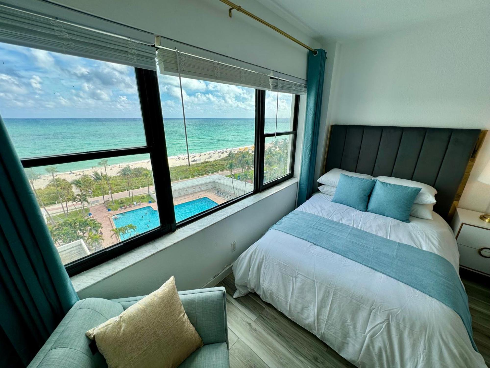 Directly On The Beach With Pool & Ocean View Miami Beach Exterior photo